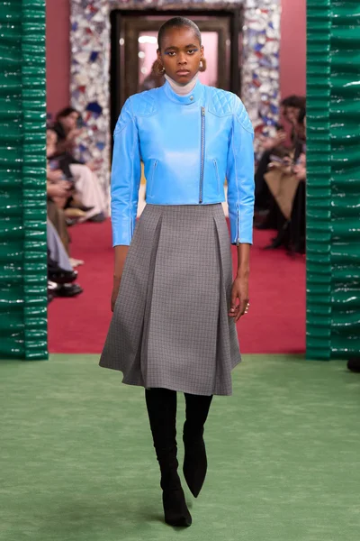 Look 2